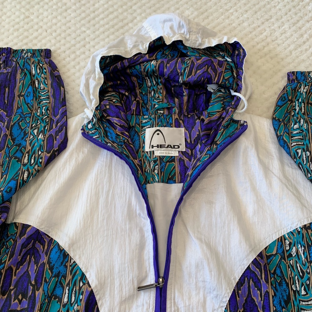 Women’s Windbreaker with purple print Sz M